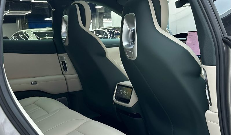 
								Xiaomi XU7 2025 with ultra long range full									