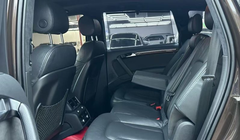 
								2015 Audi Q7 40 TFSI full									