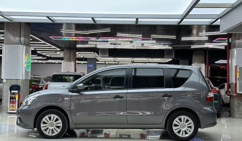 
								2015 Nissan Livina 1.6XE CVT full									