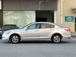 
										Honda Accord 2010 2.0L EX full									