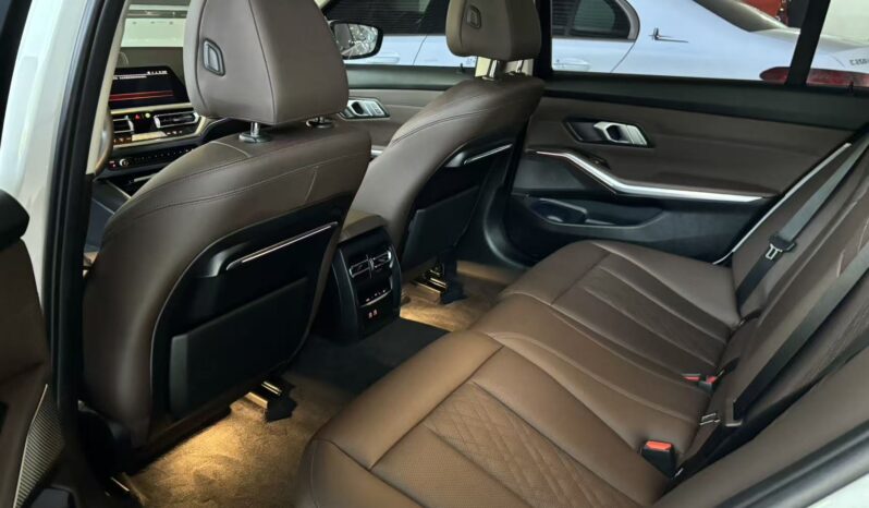 
								2022 BMW 3 Series 325Li 2.0T full									