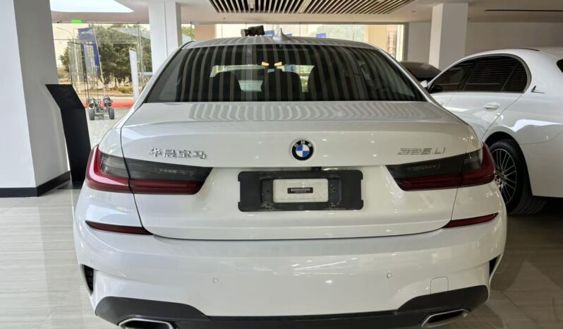 
								2022 BMW 3 Series 325Li 2.0T full									