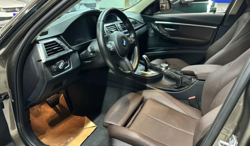 
								BMW 3 Series 320L 2019 2.0T full									