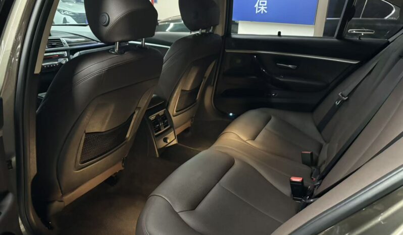 
								BMW 3 Series 320L 2019 2.0T full									