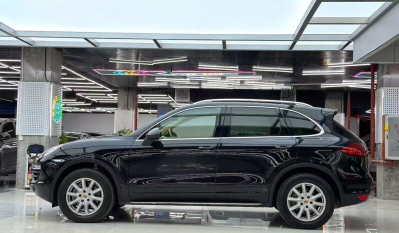 
								2011 Model Porsche Cayenne 3.0T full									