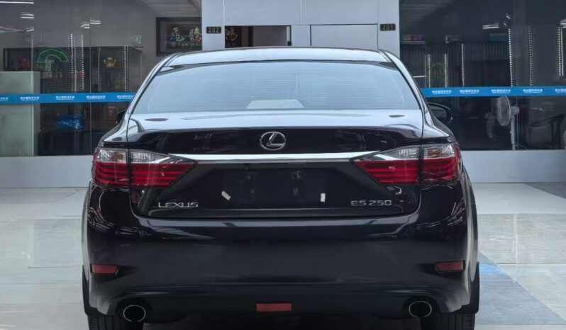 
								2013 Lexus ES250 2.5L Elite Edition full									