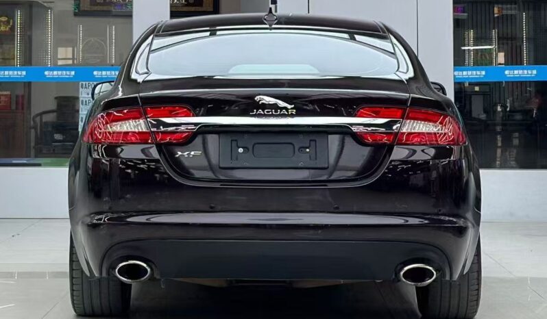 
								2014 Jaguar XF 2.0T Luxury Edition full									