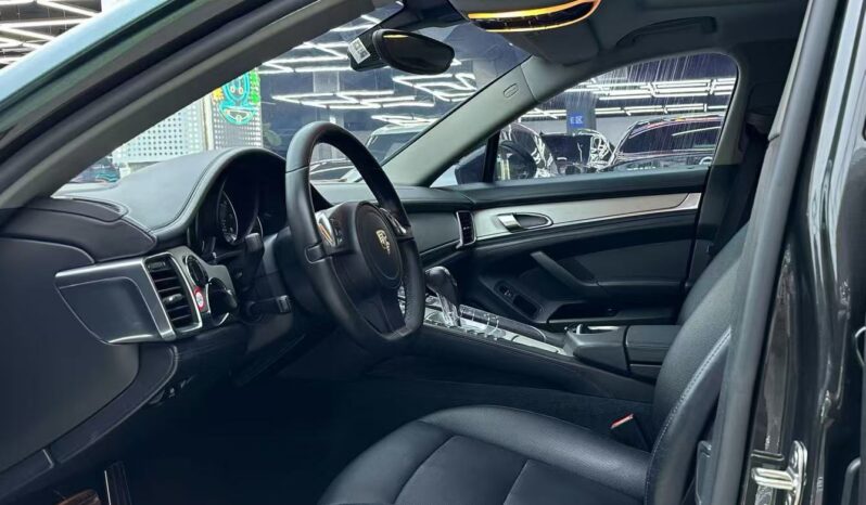 
								2010 model Porsche Panamera 3.6L full									