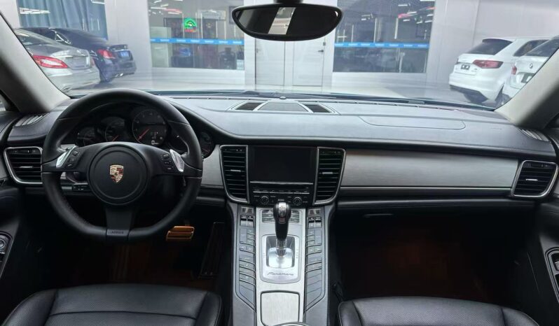 
								2010 model Porsche Panamera 3.6L full									