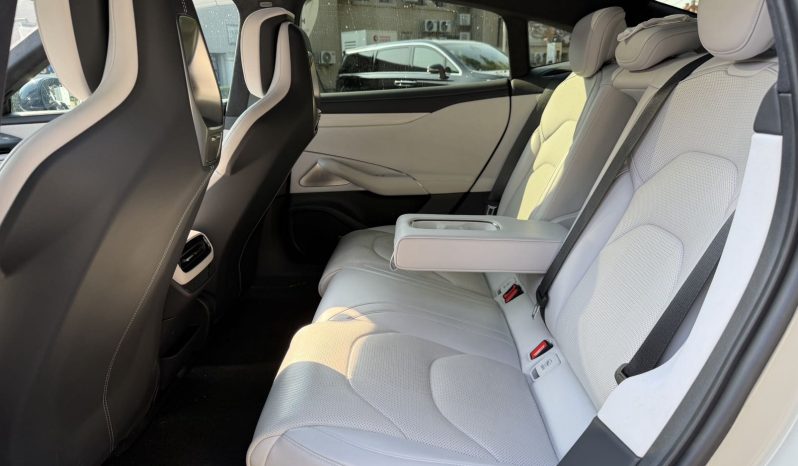 
								2024 Xiaomi SU7 4×4 Max Edition full									